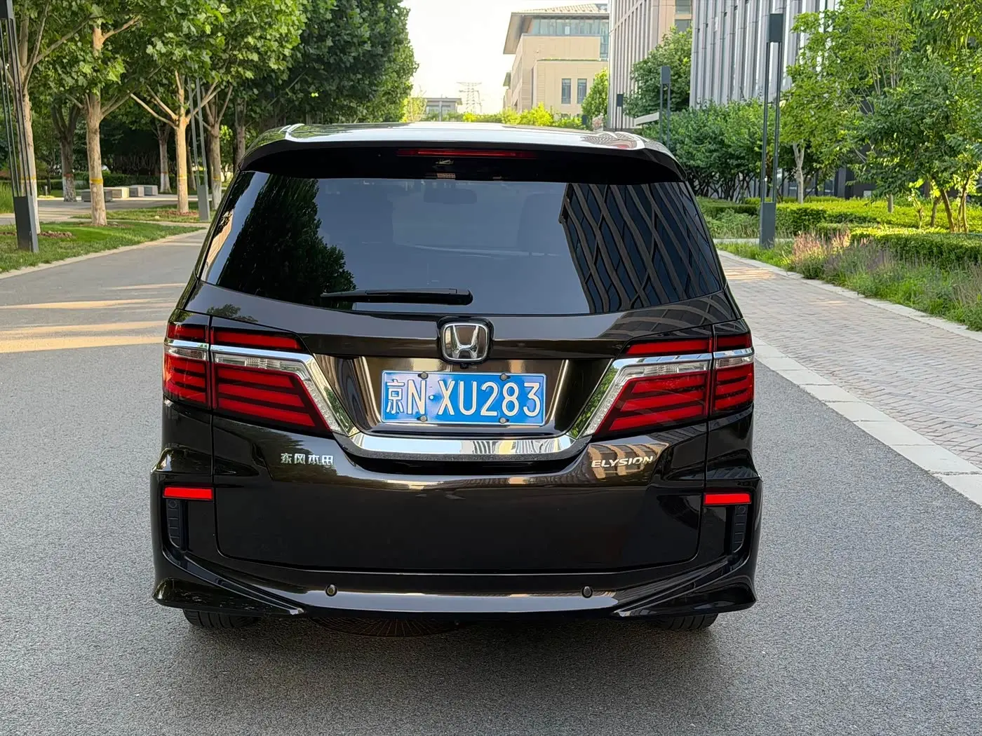 Honda Elysion 2018 — Photo 5/15