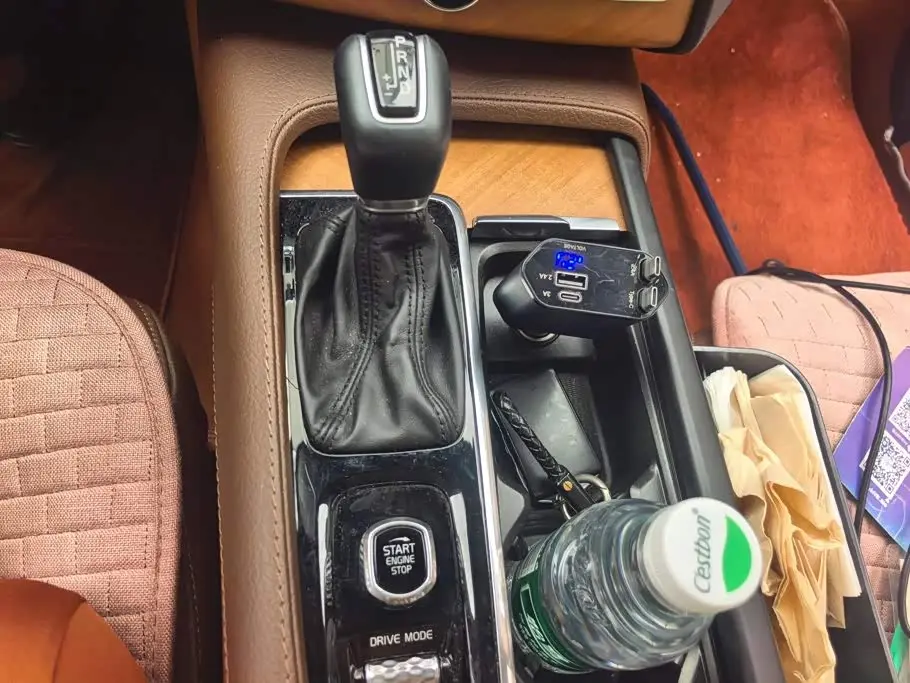 Volvo XC90 2019 — Photo 16/16