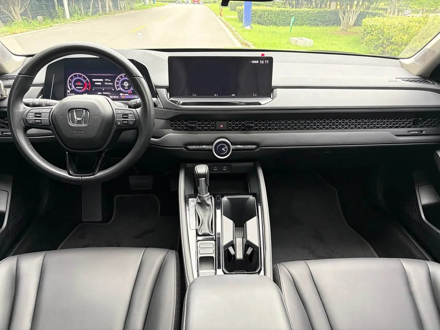 Honda Accord 2023 — Фото 7/16