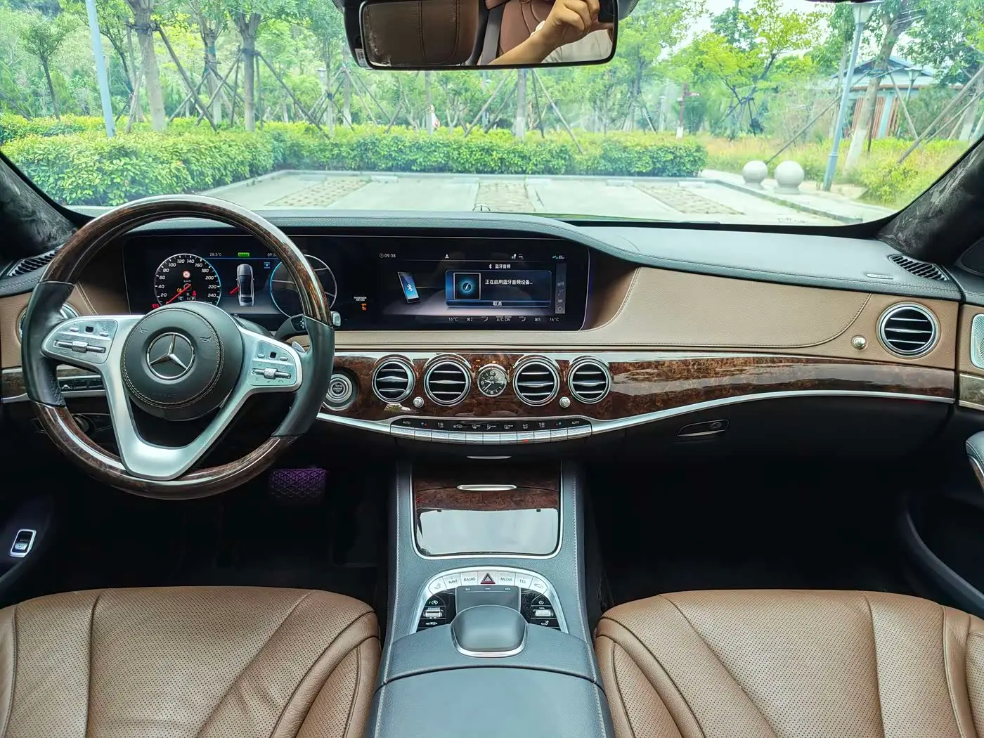 Mercedes-Benz S-Class 2020 — Photo 6/9