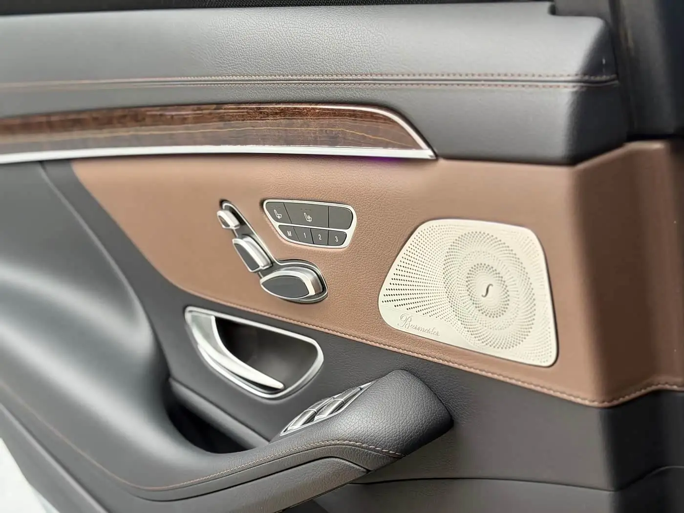 Mercedes-Benz S-Class 2018 — Photo 15/17