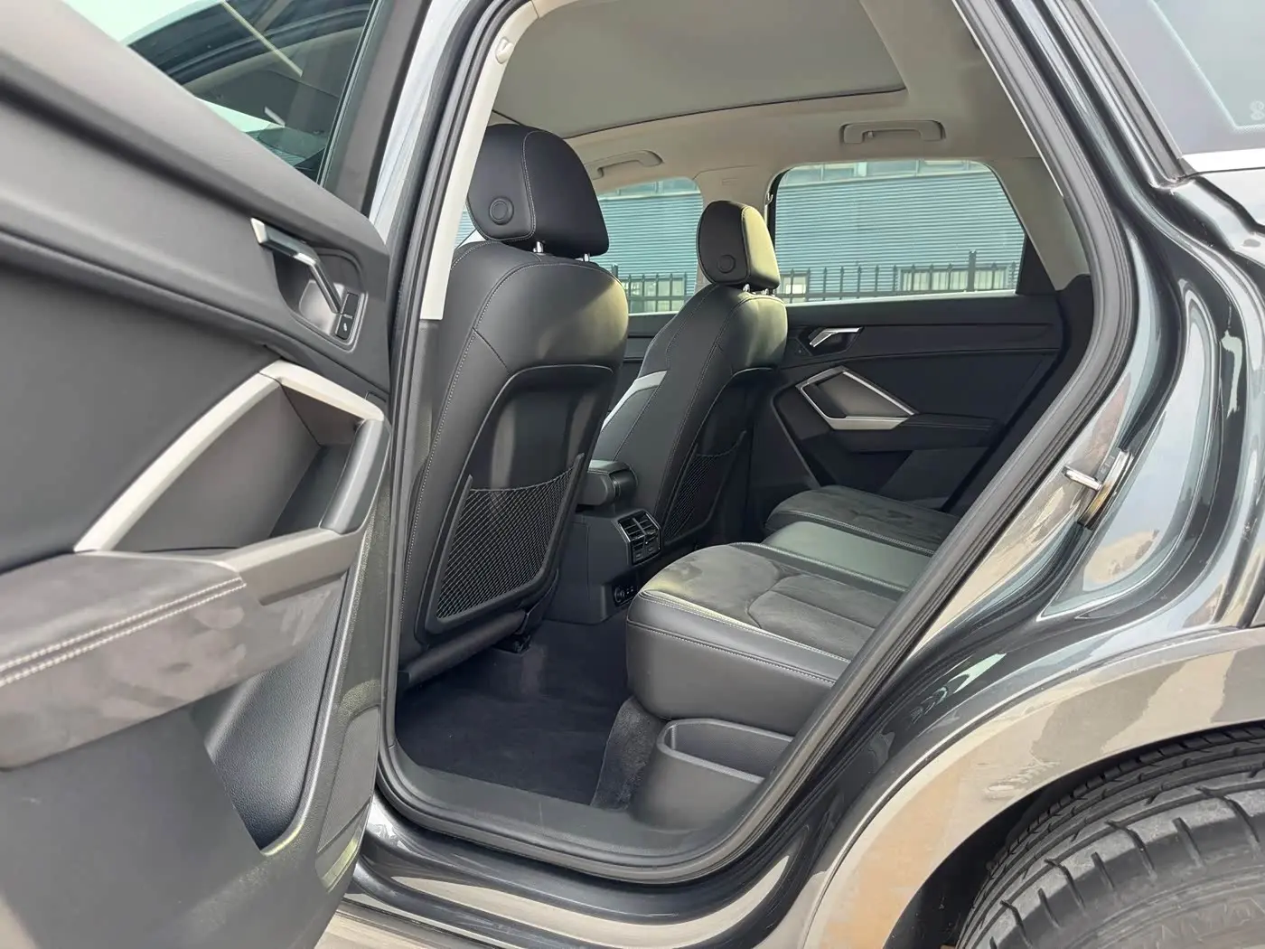 Audi Q3 2022 — Photo 5/17