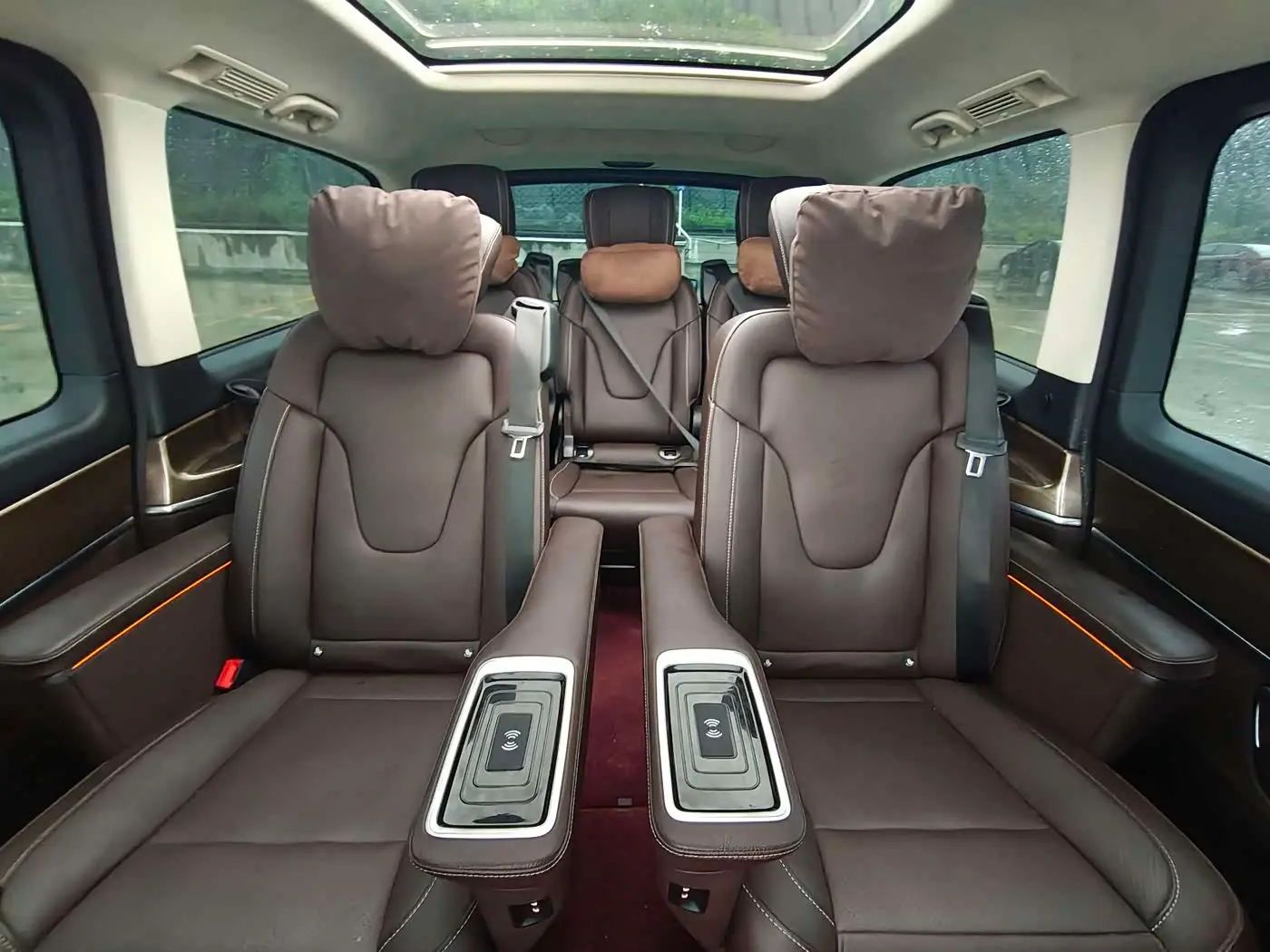 Mercedes-Benz V-Class 2023 — Şəkil 14/20