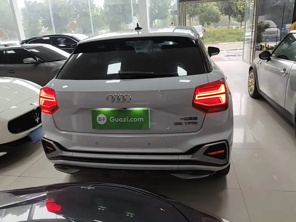 Audi Q2L 2023 — Photo 6/20