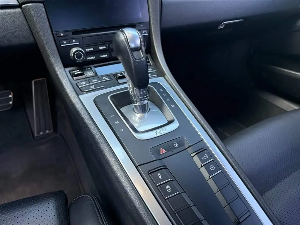 Porsche 911 2018 — Photo 15/16