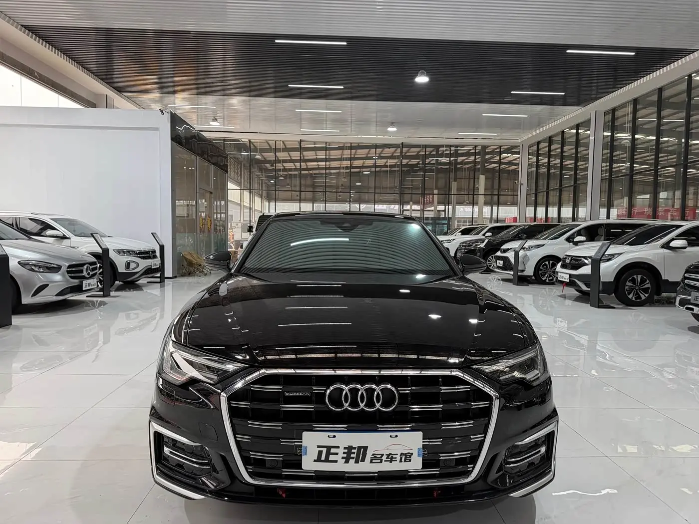 Audi A6L 2023 — Фото 2/15