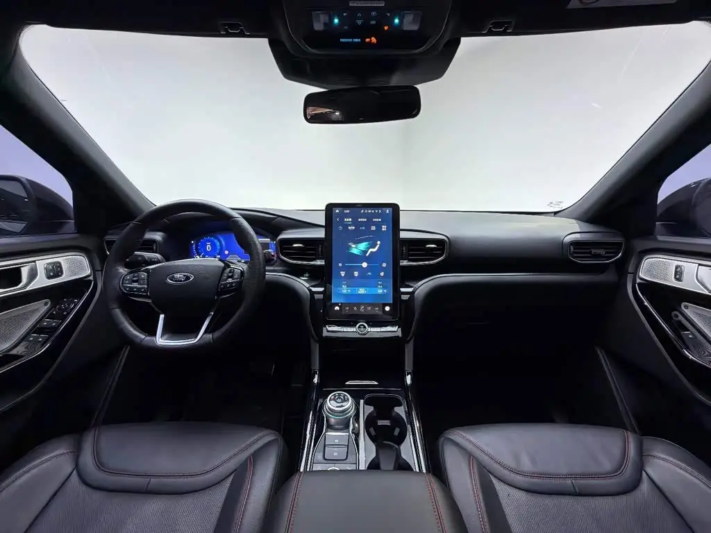 Ford Explorer 2020 — Фото 10/17