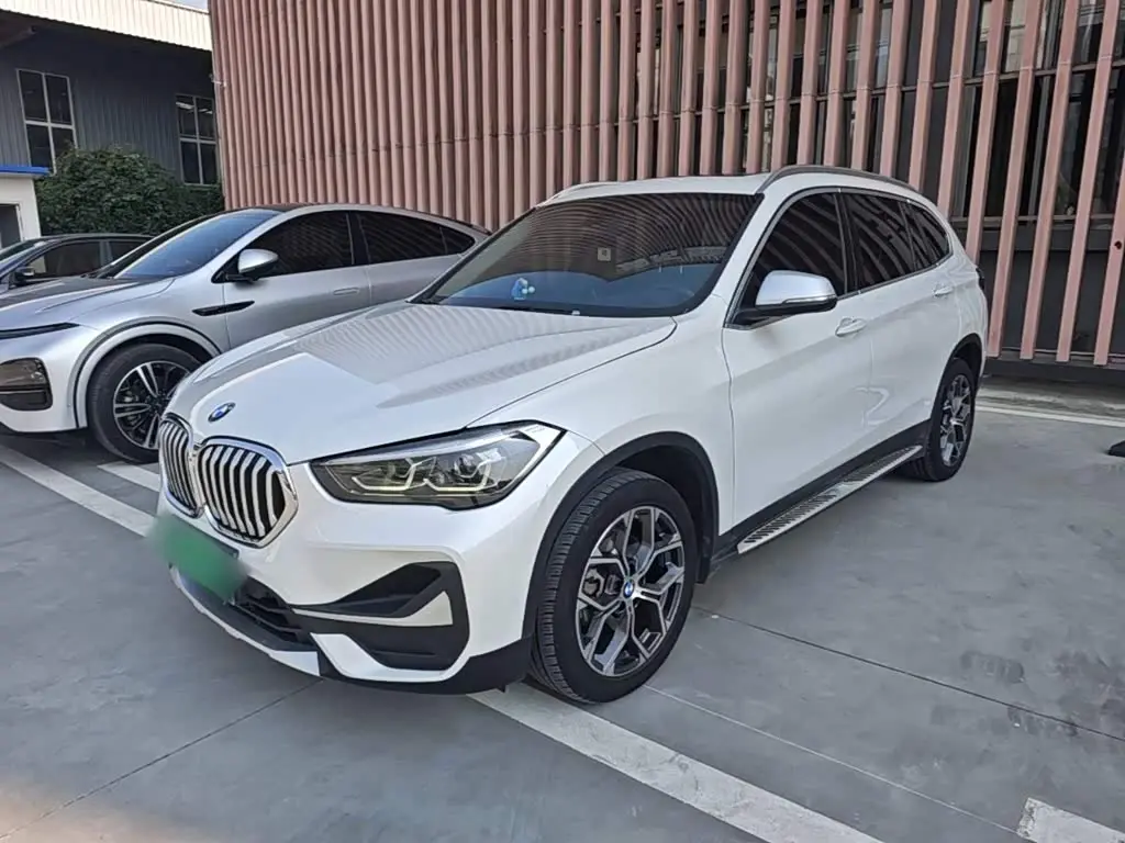BMW X1 2022 — Фото 1/20