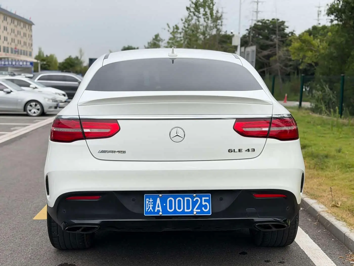 Mercedes-Benz GLE Coupe AMG 2018 — Şəkil 6/7