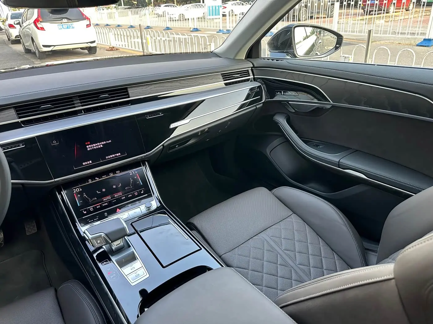Audi A8 2025 — Photo 14/20