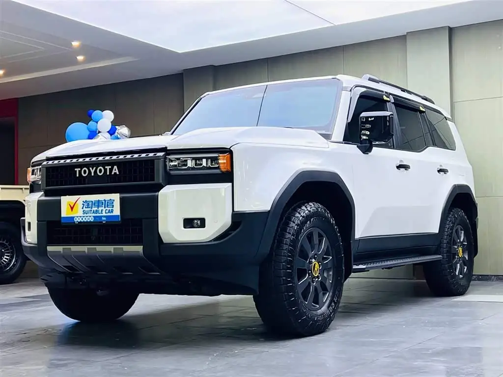 Toyota Prado 2024 — Photo 1/16