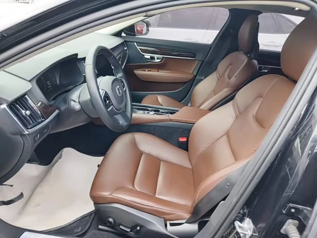 Volvo S90 2017 — Фото 15/20