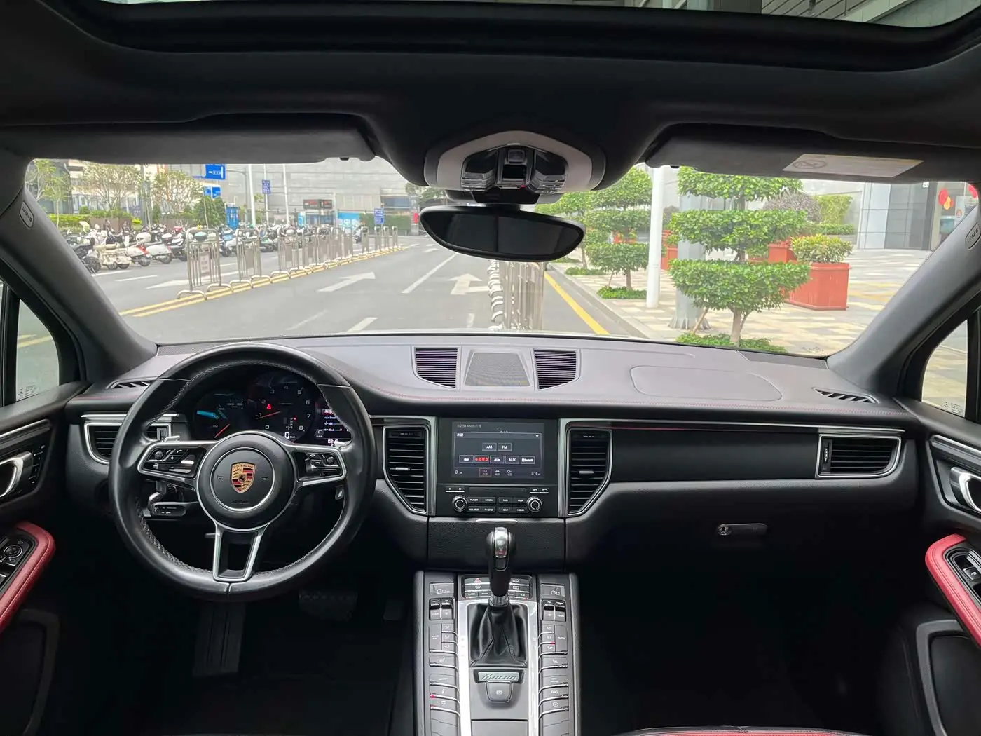 Porsche Macan 2018 — Şəkil 11/19