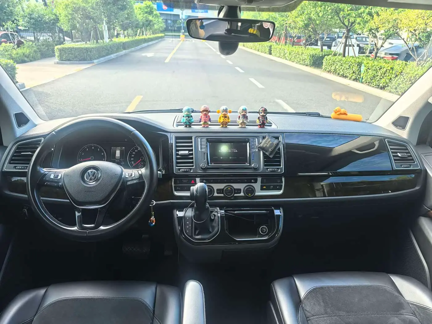 Volkswagen Multivan 2019 — Şəkil 7/16