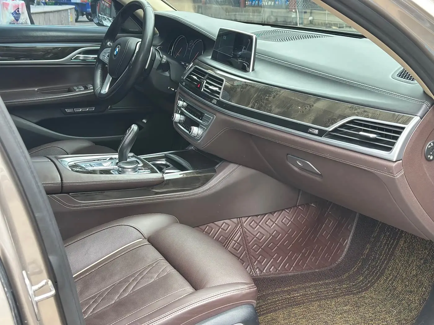 BMW 7 Series 2017 — Photo 5/20