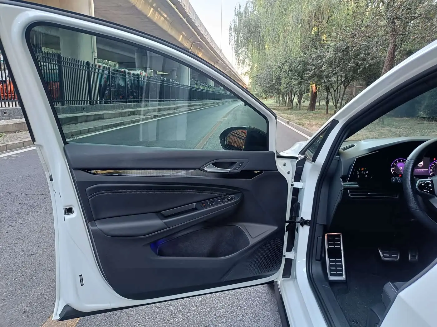 Volkswagen Golf 2024 — Photo 5/14