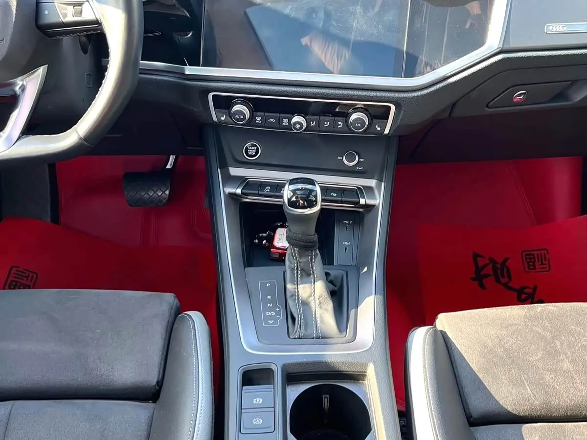 Audi Q3 2022 — Photo 12/20