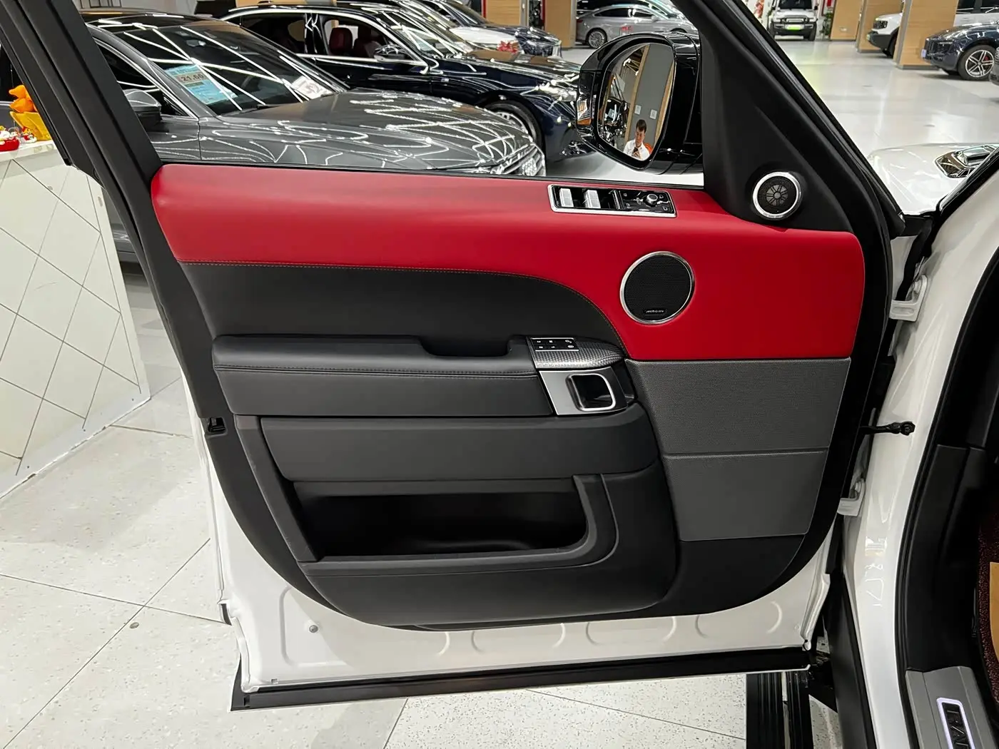 Land Rover Range Rover Sport 2020 — Şəkil 9/15