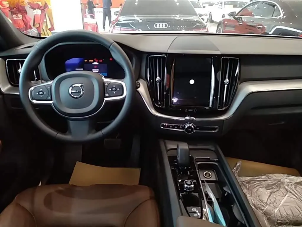 Volvo XC60 2026 — ფოტო 10/20