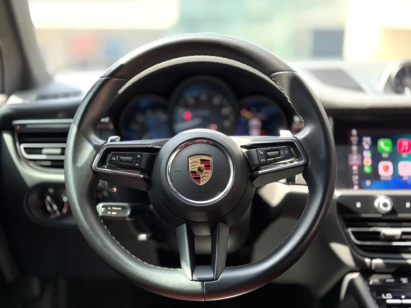 Porsche Macan 2022 — ფოტო 9/15