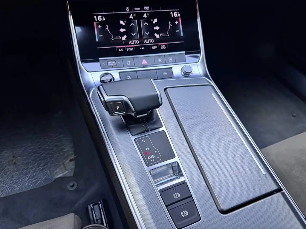 Audi A7L 2024 — Şəkil 15/20