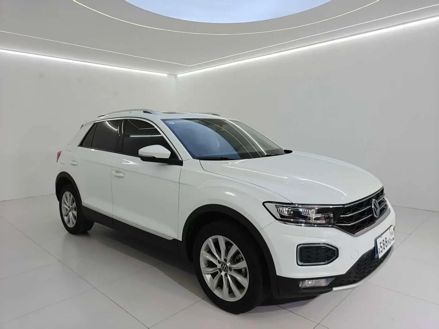 Volkswagen T-ROC 2023 — Фото 3/20
