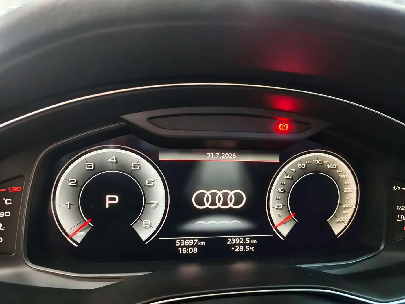 Audi A6L 2021 — Photo 8/20