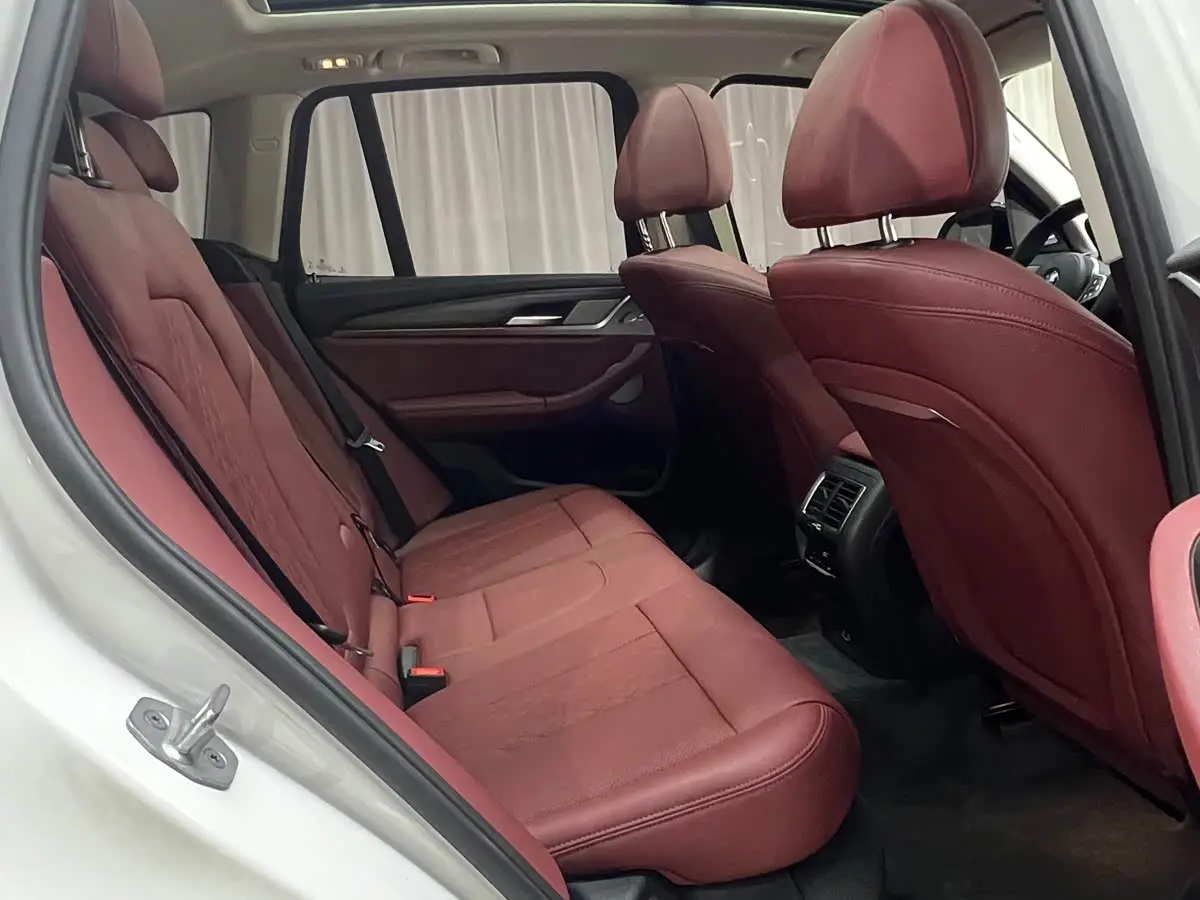 BMW X3 2023 — Photo 19/20
