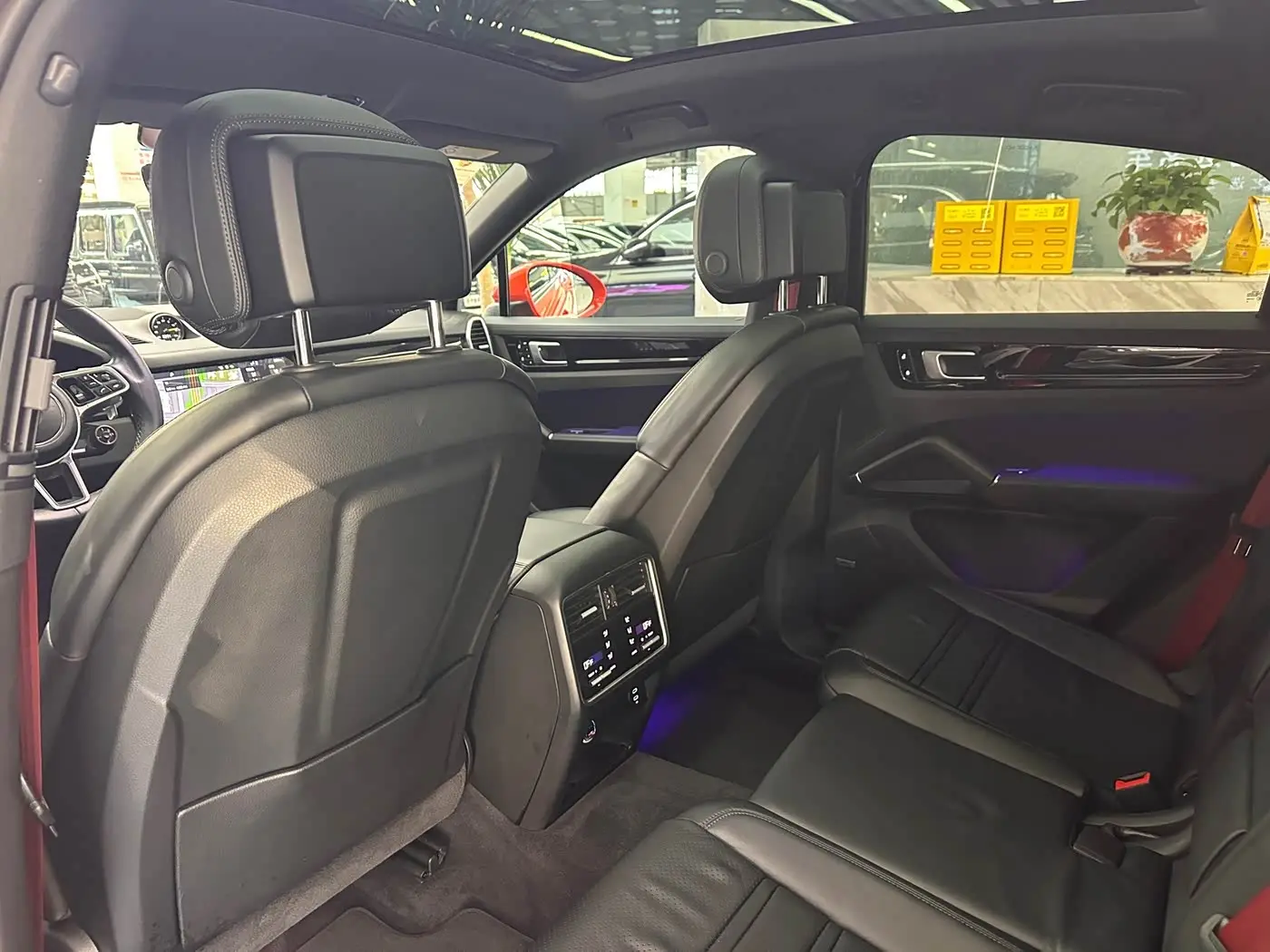 Porsche Cayenne New Energy 2020 — Şəkil 9/20