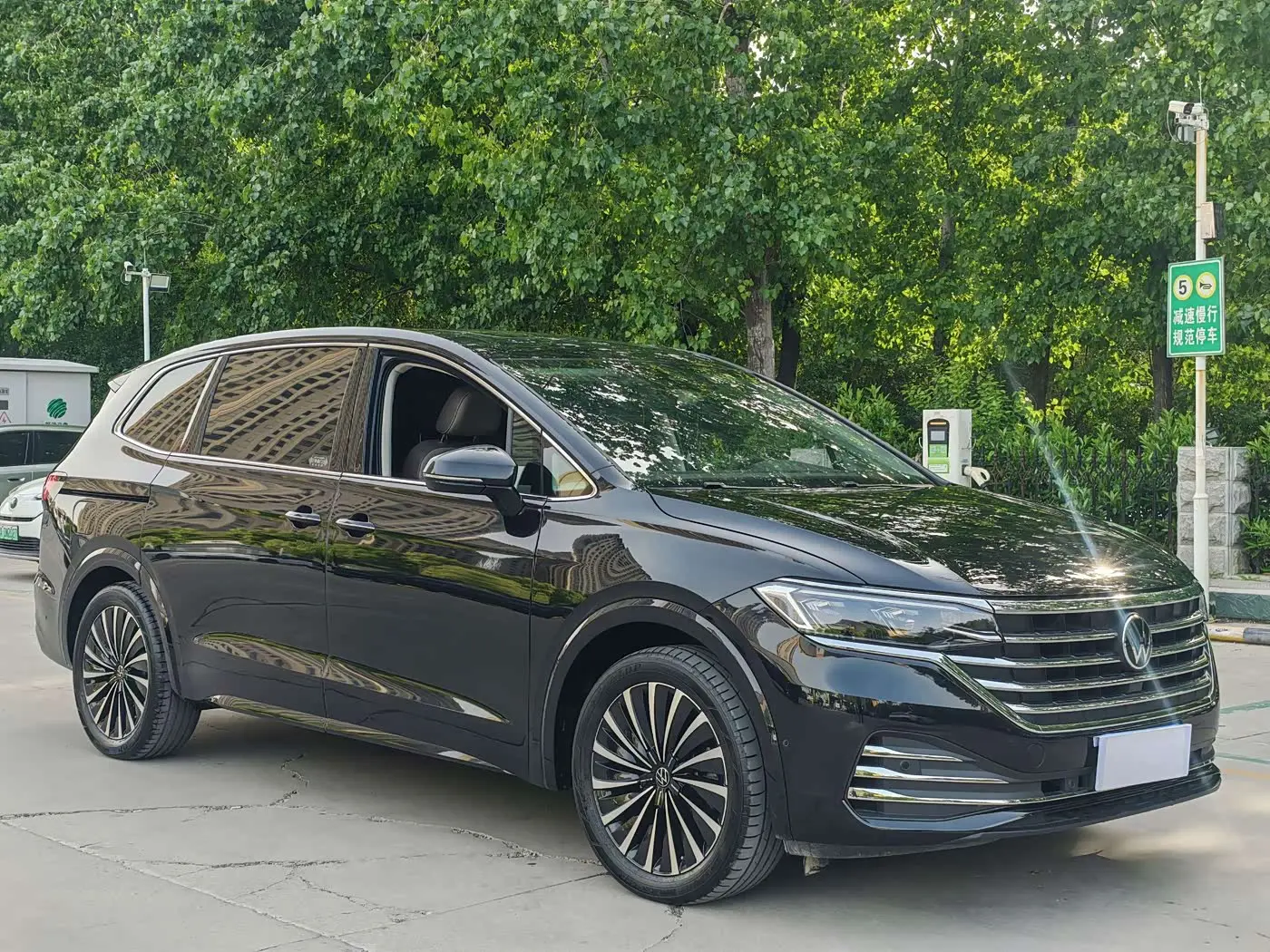 Volkswagen Viloran 2025 — Şəkil 3/15