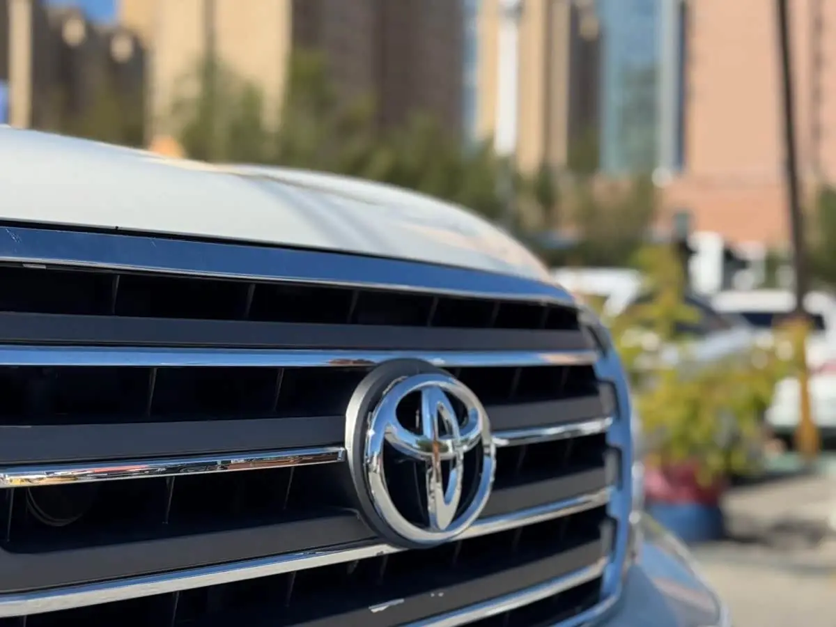 Toyota Land Cruiser 2015 — Photo 11/15
