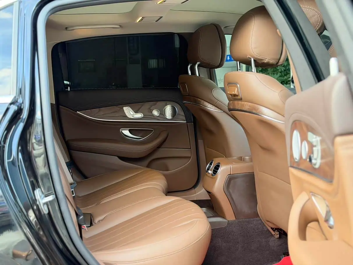 Mercedes-Benz E-Class 2019 — Şəkil 11/17