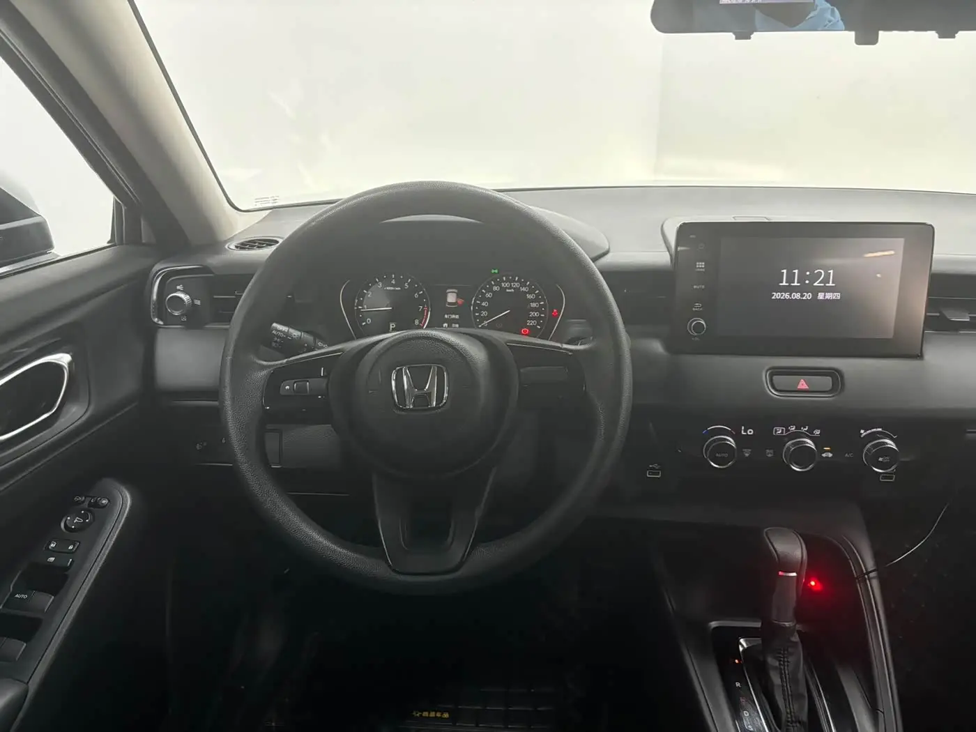 Honda Vezel 2023 — Photo 13/20