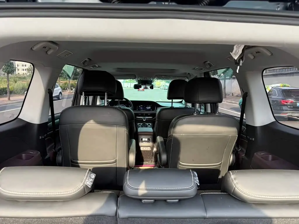 GAC Trumpchi Trumpchi M6 2022 — Фото 9/15