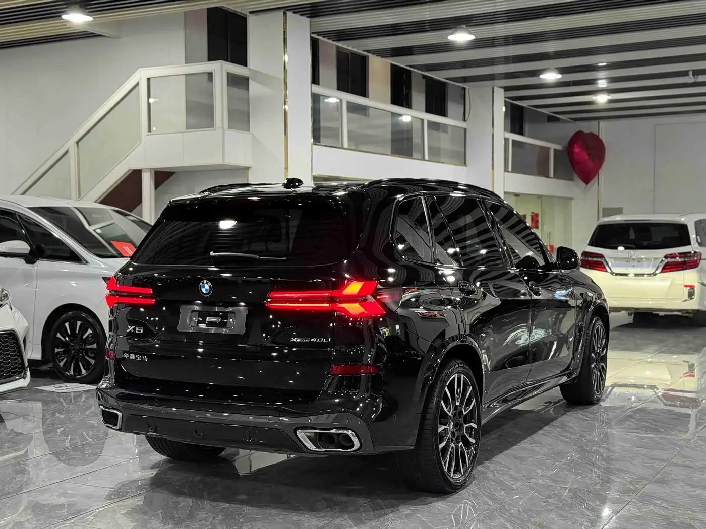 BMW X5 2025 — Фото 15/17