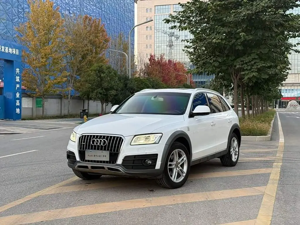 Audi Q5 2019 — Фото 1/7