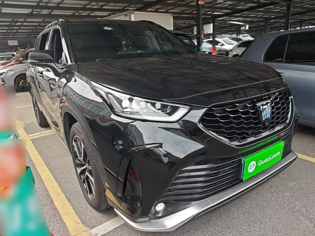 Toyota Crown Kluger 2022 — ფოტო 4/20