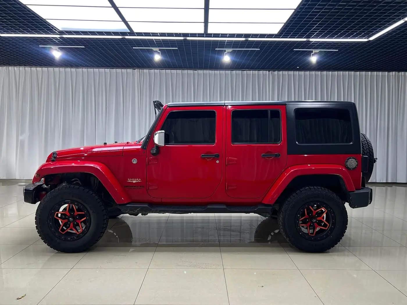 Jeep Wrangler 2015 — Photo 3/19