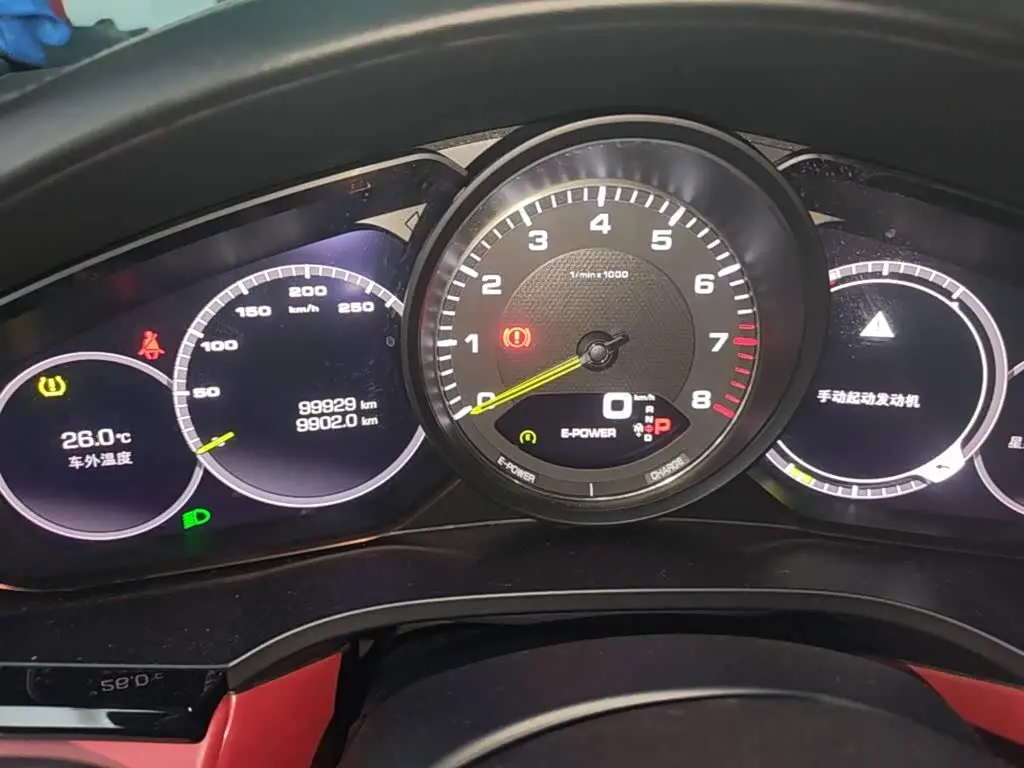Porsche Cayenne New Energy 2021 — Фото 12/20
