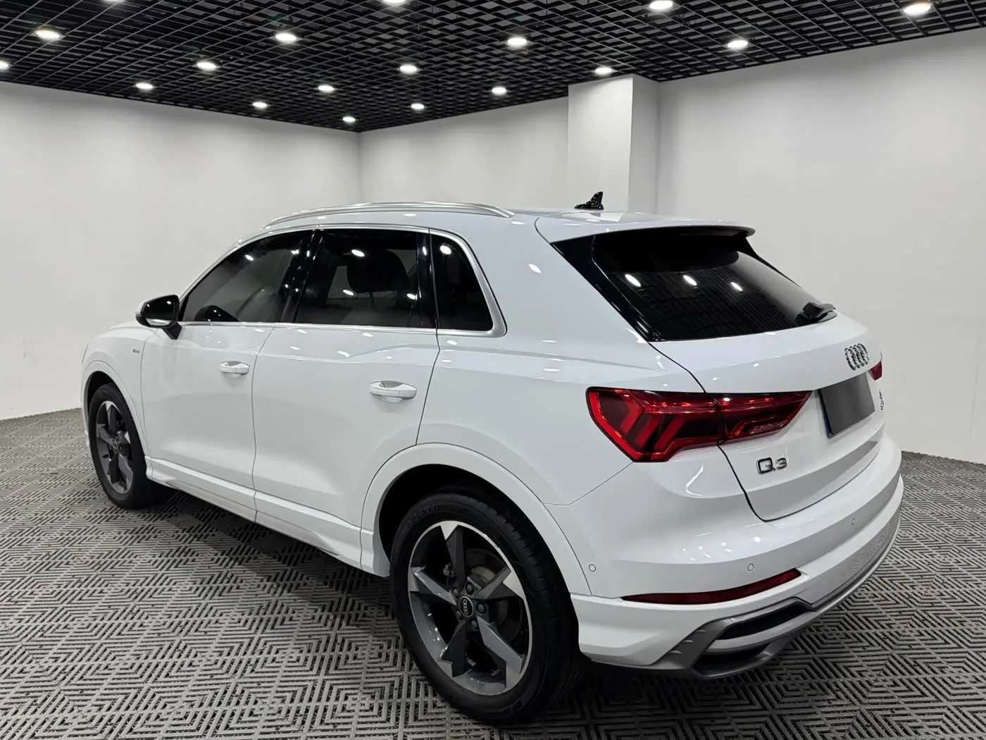 Audi Q3 2022 — Фото 9/9