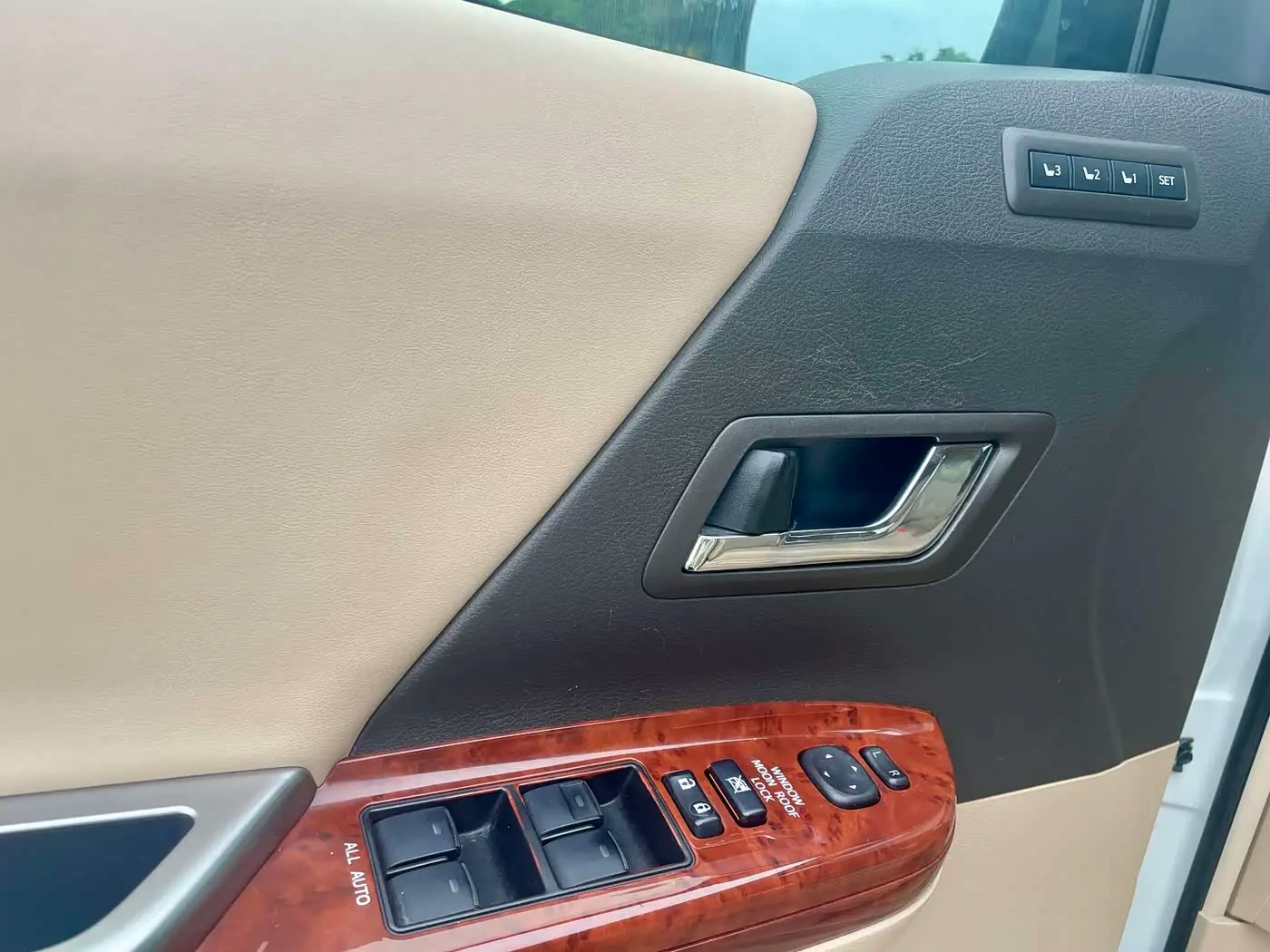 Toyota Alphard 2011 — Şəkil 7/20