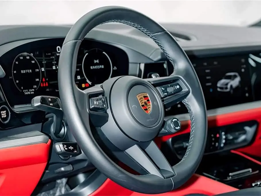 Porsche Cayenne 2024 — Photo 9/20