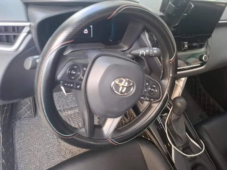 Toyota Corolla Cross 2025 — Şəkil 15/16