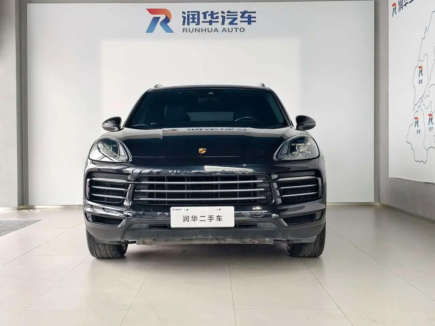 Porsche Cayenne 2019 — Photo 2/16