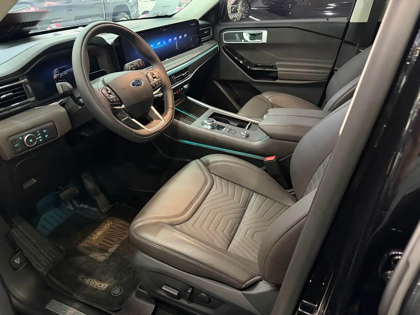 Ford Explorer 2025 — Şəkil 13/16