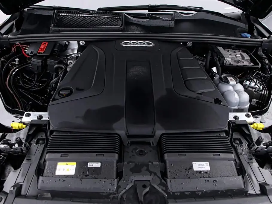 Audi Q7 2023 — Photo 18/18