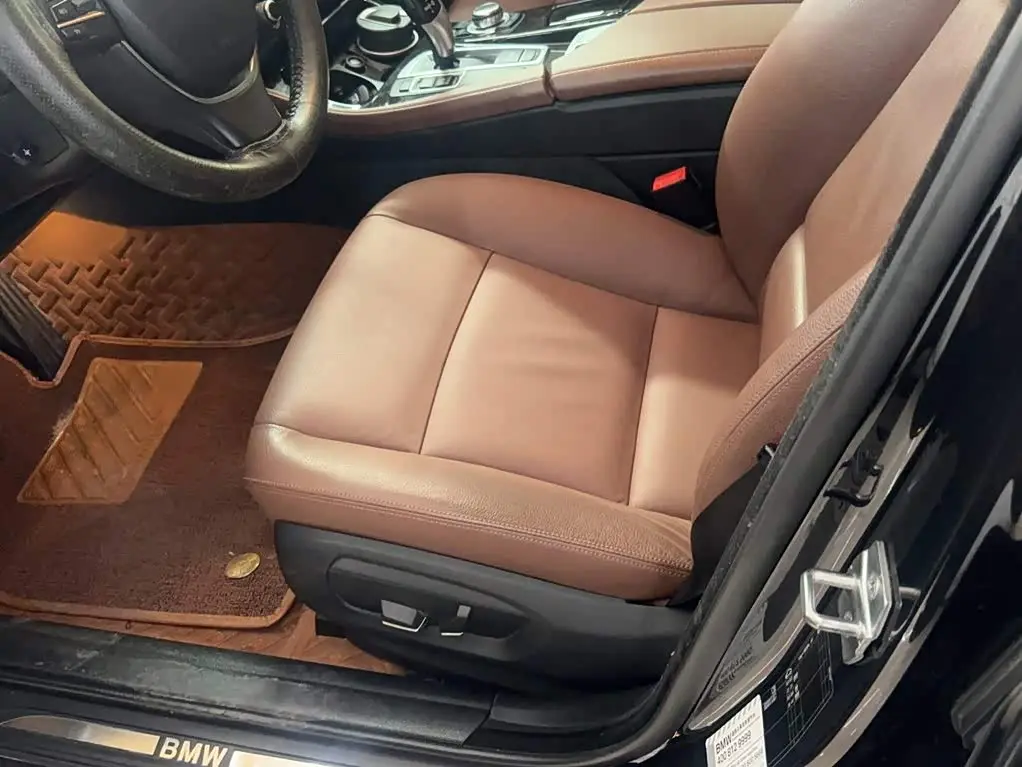 BMW 5 Series 2016 — Фото 12/14
