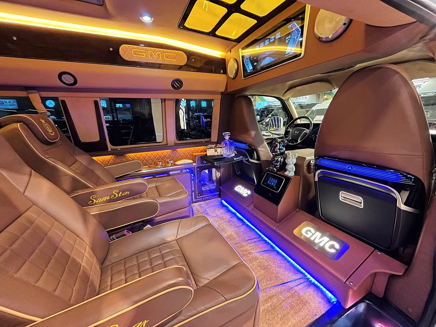 GMC Savana 2014 — Photo 17/20