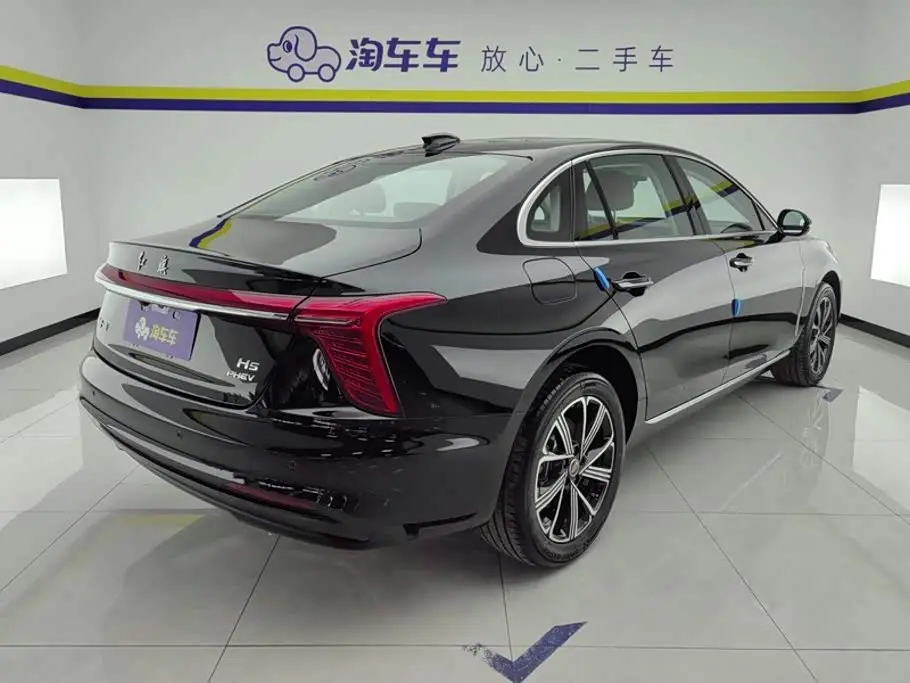 Hongqi H5 PHEV 2026 — Photo 3/16