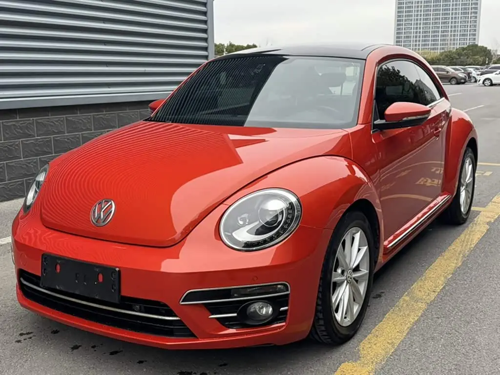 Volkswagen Beetle 2019 — Фото 1/11